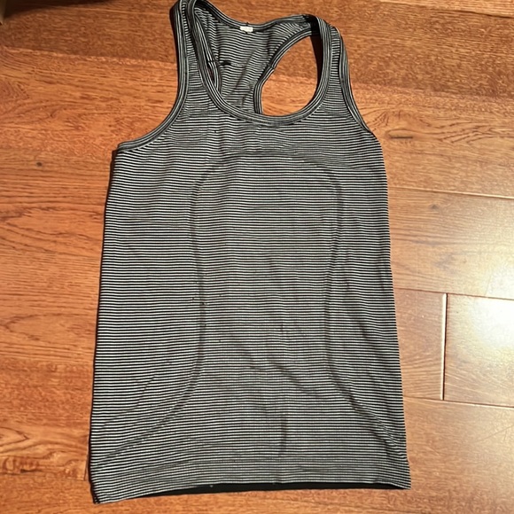 Two Lululemon running tank tops - Picture 4 of 8